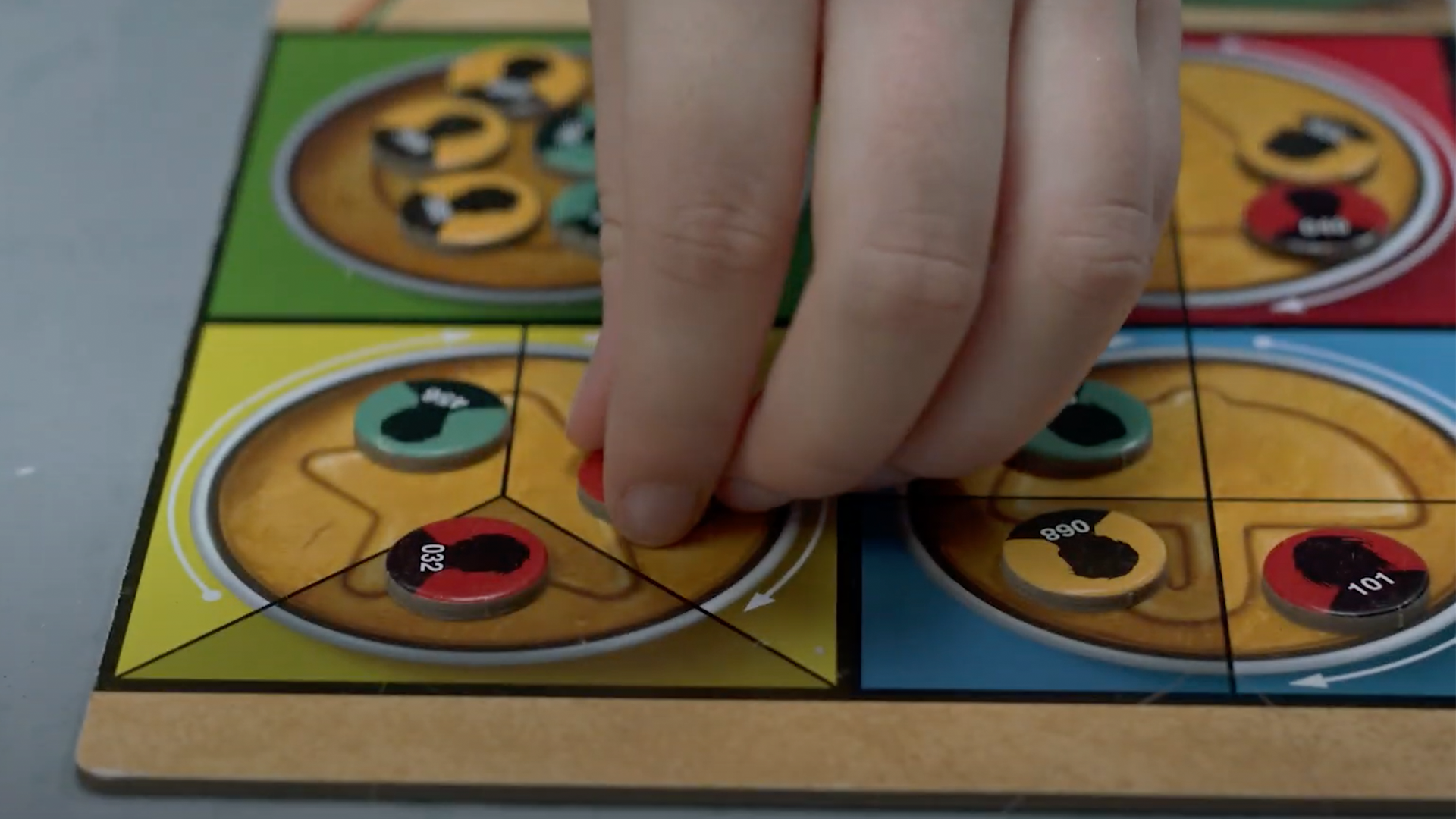 Surprise, surprise, the Squid Game board game sucks Dicebreaker